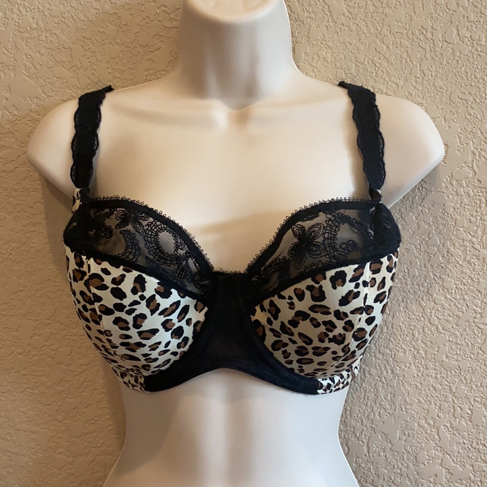 Size 38E Cacique bra